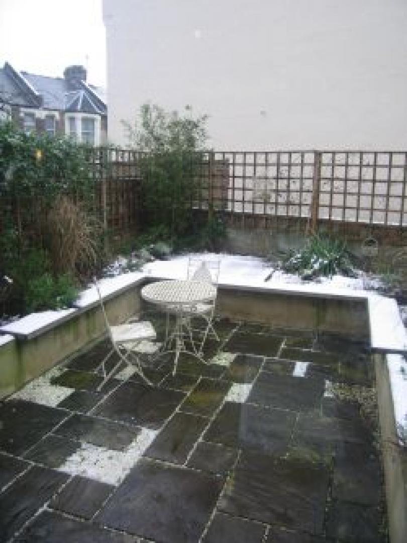 			NEW ON!, 2 Bedroom, 1 bath, 1 reception Flat			 Wakeman Road, KENSAL GREEN NW10